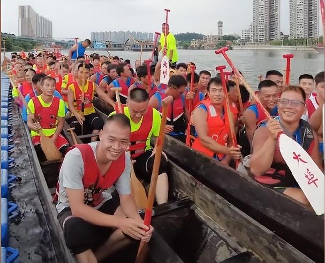 塌了3条龙舟翻2条原因竟是犯了大忌凯发国际平台端午将至猎德村的天先(图3)