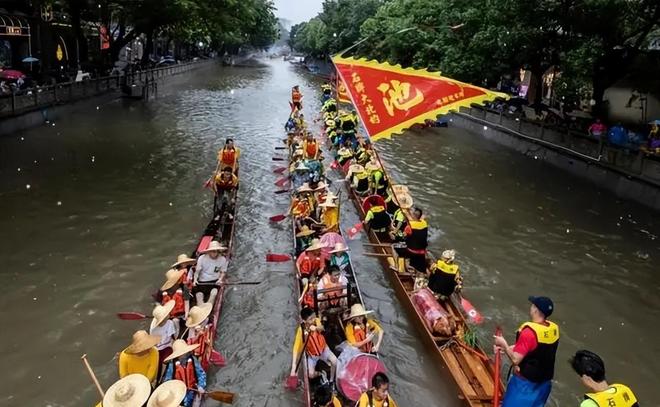 塌了3条龙舟翻2条原因竟是犯了大忌凯发国际平台端午将至猎德村的天先(图8)